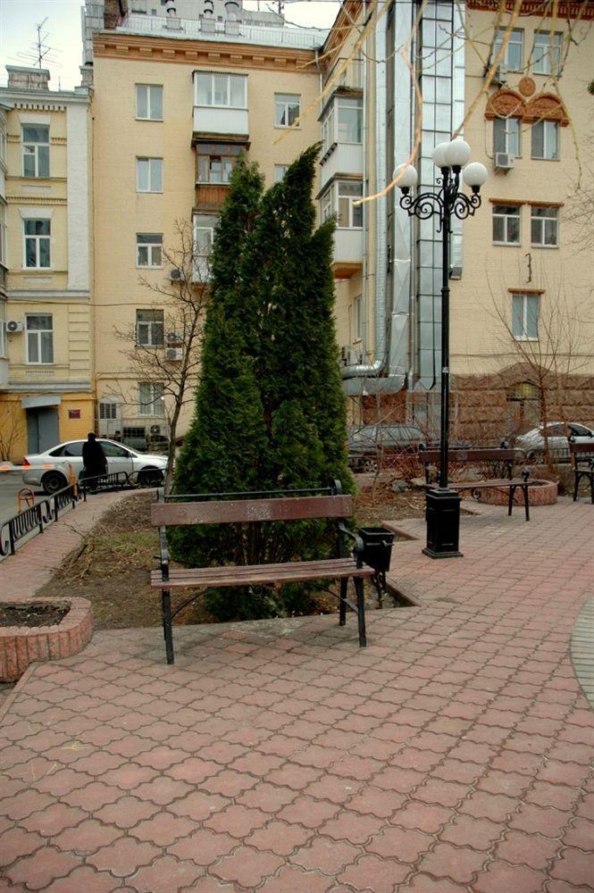 Pecherskie Lipki Hotel Kijev Kültér fotó