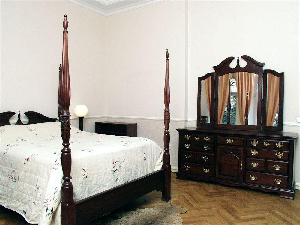 Pecherskie Lipki Hotel Kijev Kültér fotó
